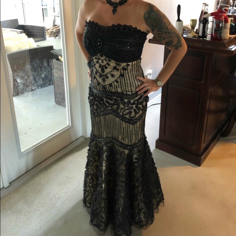 Beautiful dress! Worn once.